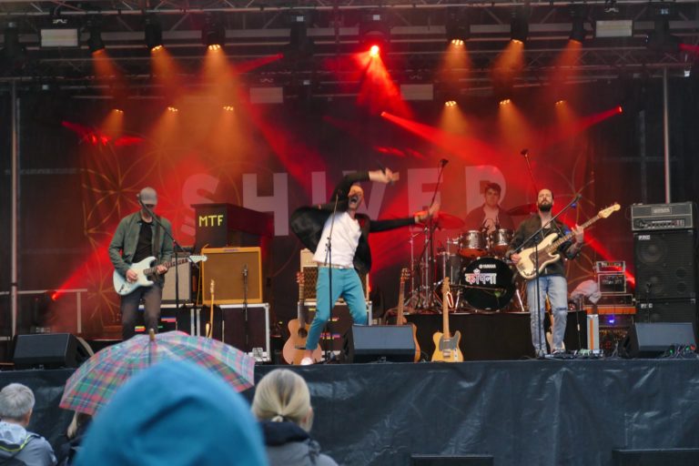 Shiver in Concert
