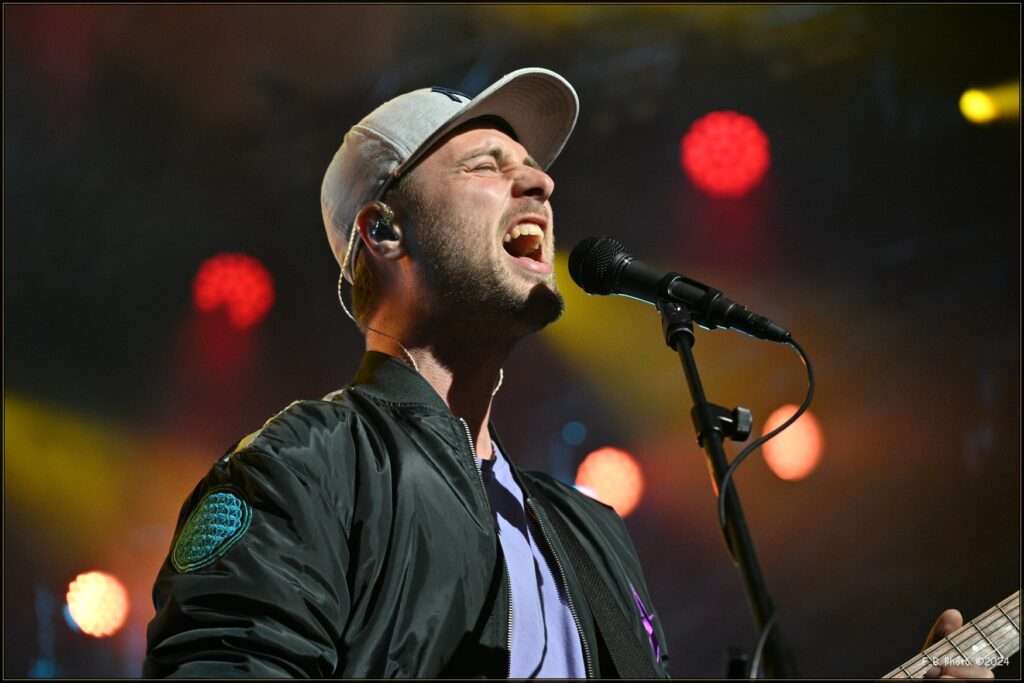 Chris - Guitar